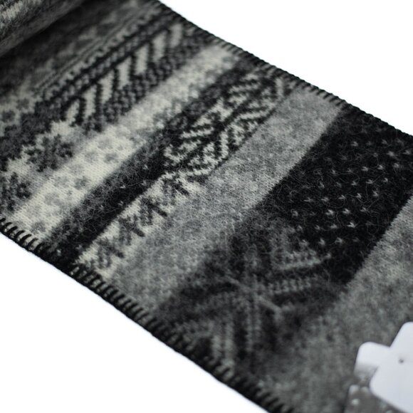 Varma Iceland Wool Scarf Gray Black White 100"x10" Nordic Fair Isle NWT Warm - Picture 7 of 9